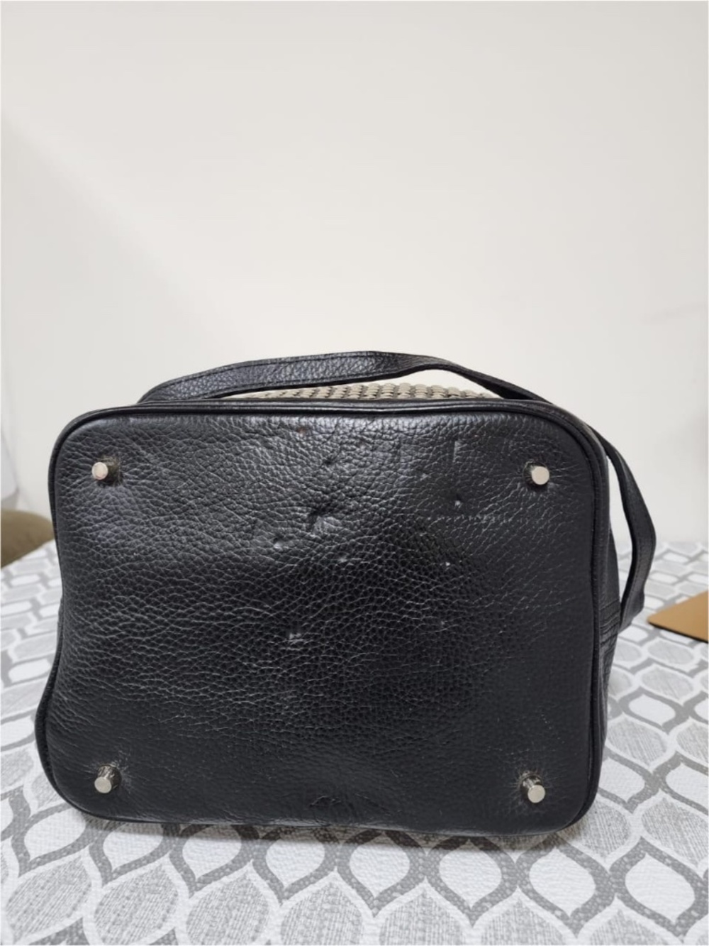 Authentic Burberry Studded Susanna Shoulder Bag Black - Picture 5 of 12